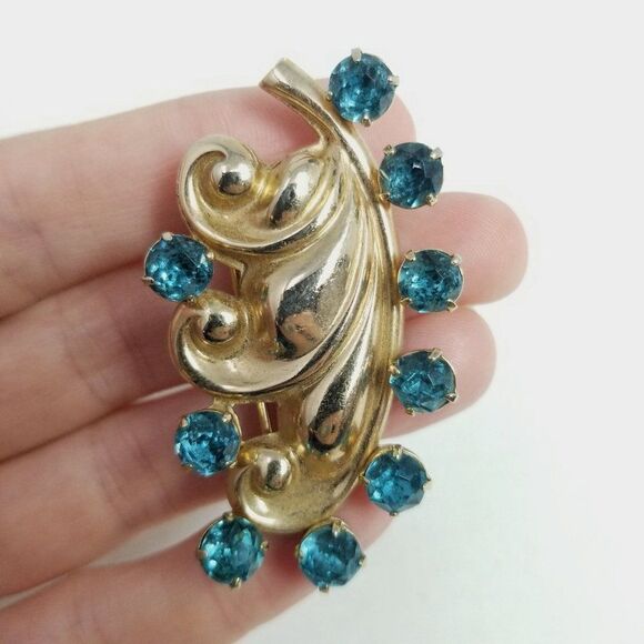 Vintage Barclay Blue Rhinestone and Gold Tone Fur Clip Brooch, 40s Style, Signed - Picture 7 of 8